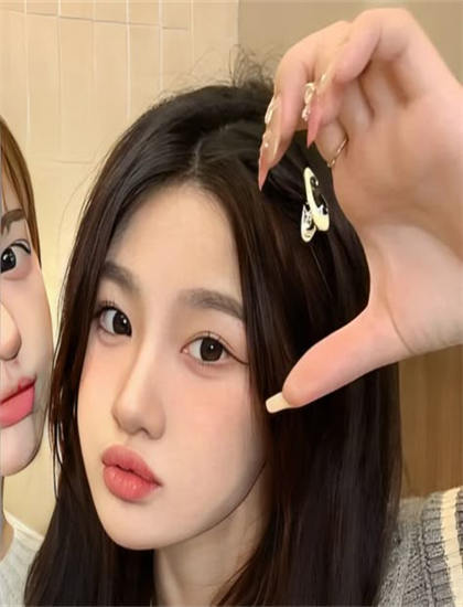 深度探索：《黑雀特工》的叙事技巧与导演风格——一次全面的艺术分析